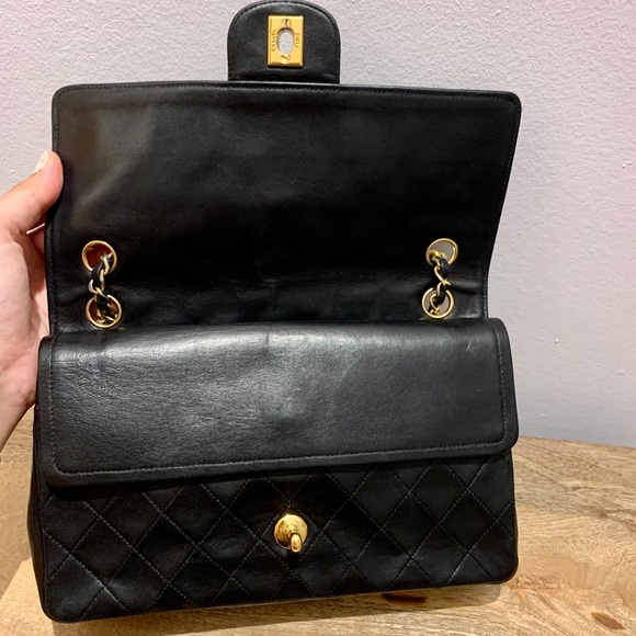 {SOLD} Chanel classic double flap bag - Picture 7 of 13